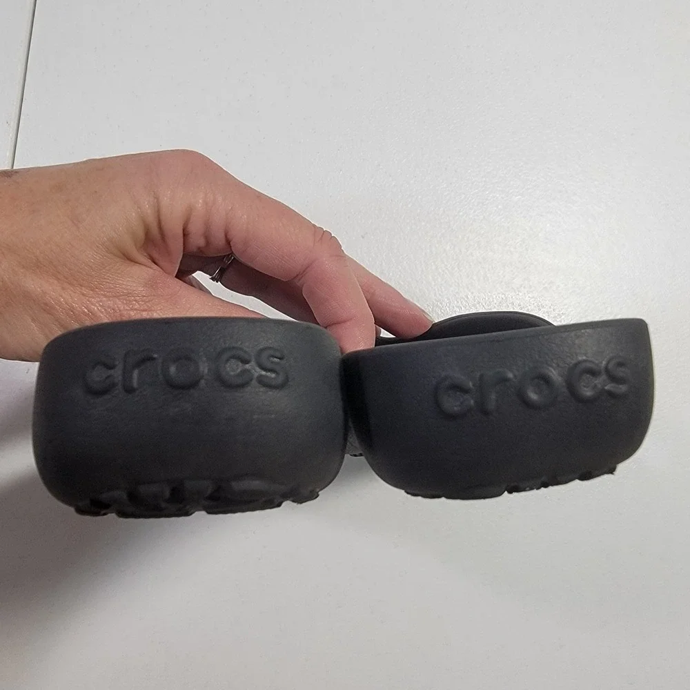 Crocs‎ Kadee Sandals Slides Junior 1 Black Thong Slip On Waterproof Flip Flops